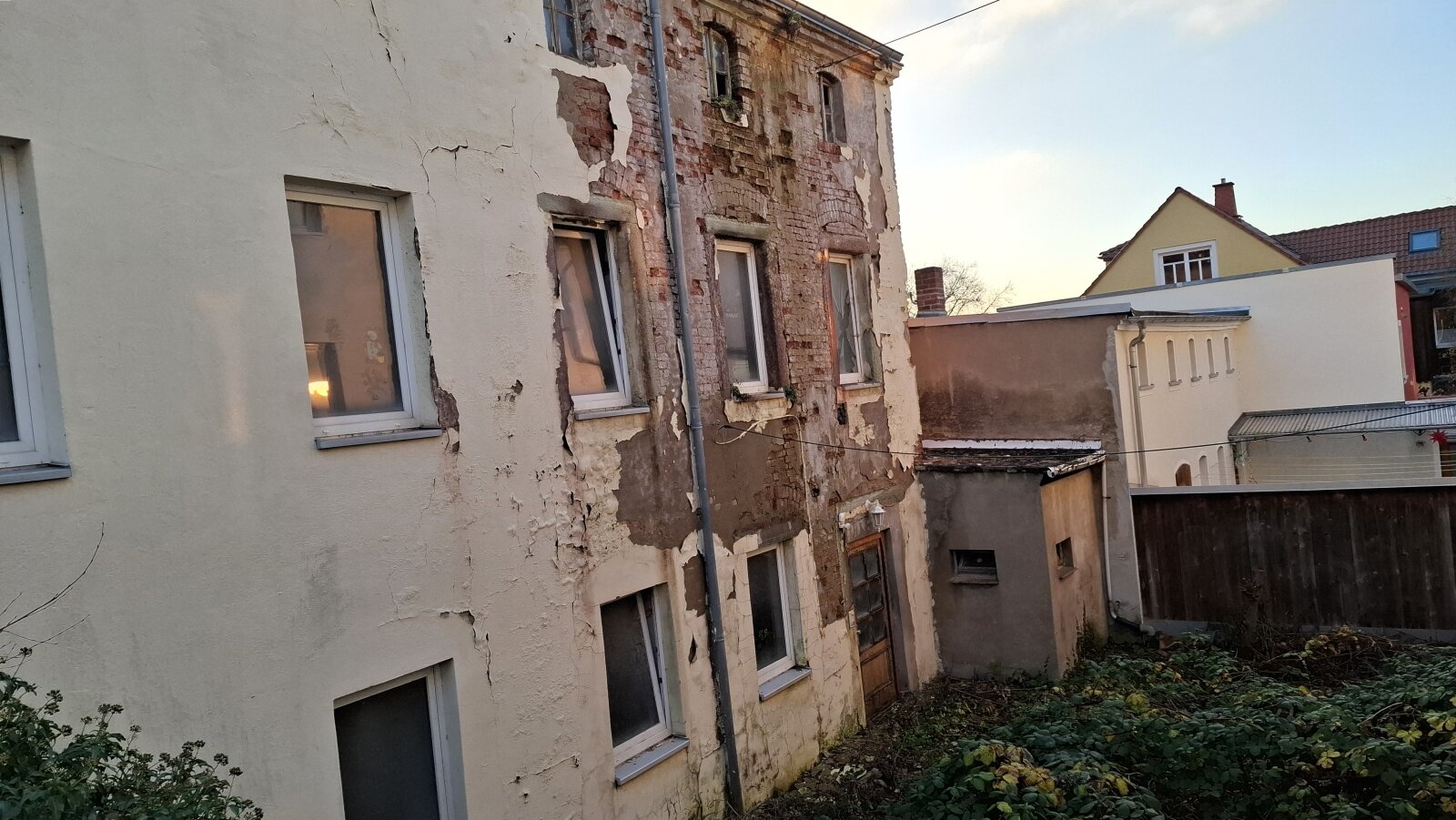 Vorderansicht Nebengebäude Vorderansicht Nebengebäude